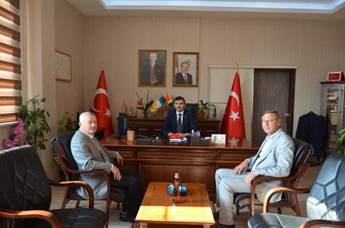 Çeltik Bld. Başkan Yrd. Bekir DAĞ ve Gençlik ve Spor İl Müdürlüğü Araştırmacısı Orhan ÖZ, Kaymakamımız Sn. İbrahim PELİT’i Makamında Ziyaret Etti